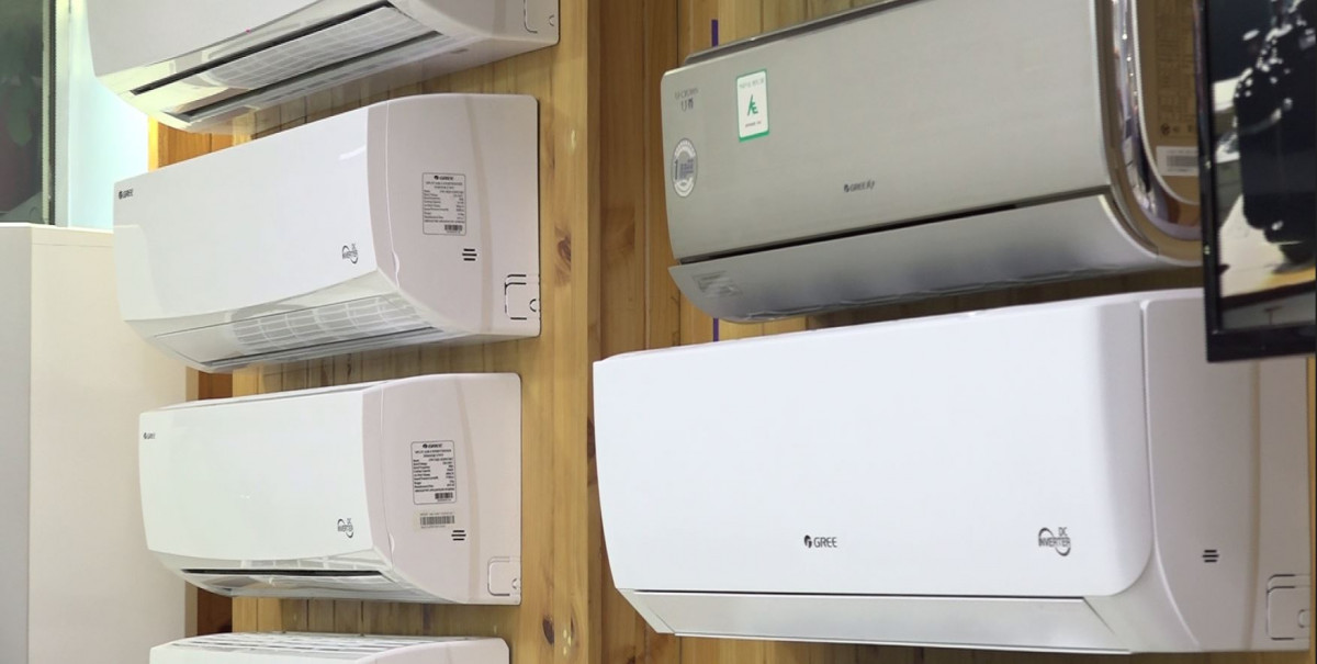 ރެފްކޫލް ޝޯރޫމުން އެކި ބްރޭންޑްތަކުގެ އޭސީ ލިބެންހުރޭ