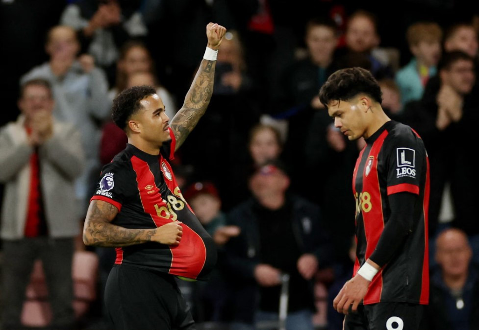 މެޗުގައި ލަނޑު ޖެހުމަށްފަހު ބޯންމައުތުގެ ކުޅުންތެރިން އުފާ ފާޅު ކުރަނީ