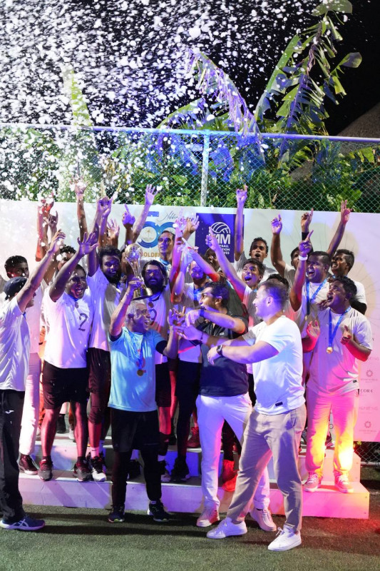 މުބާރާތުގެ ޗެމްޕިއަންކަން ހޯދި ޖޯލި ބީން ޓީމު