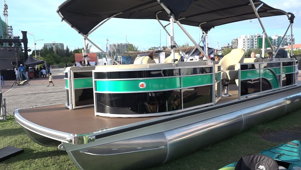 އެކްސްޕޯގައި ދައްކާލި ޕޮންޓޫން ބޯޓު