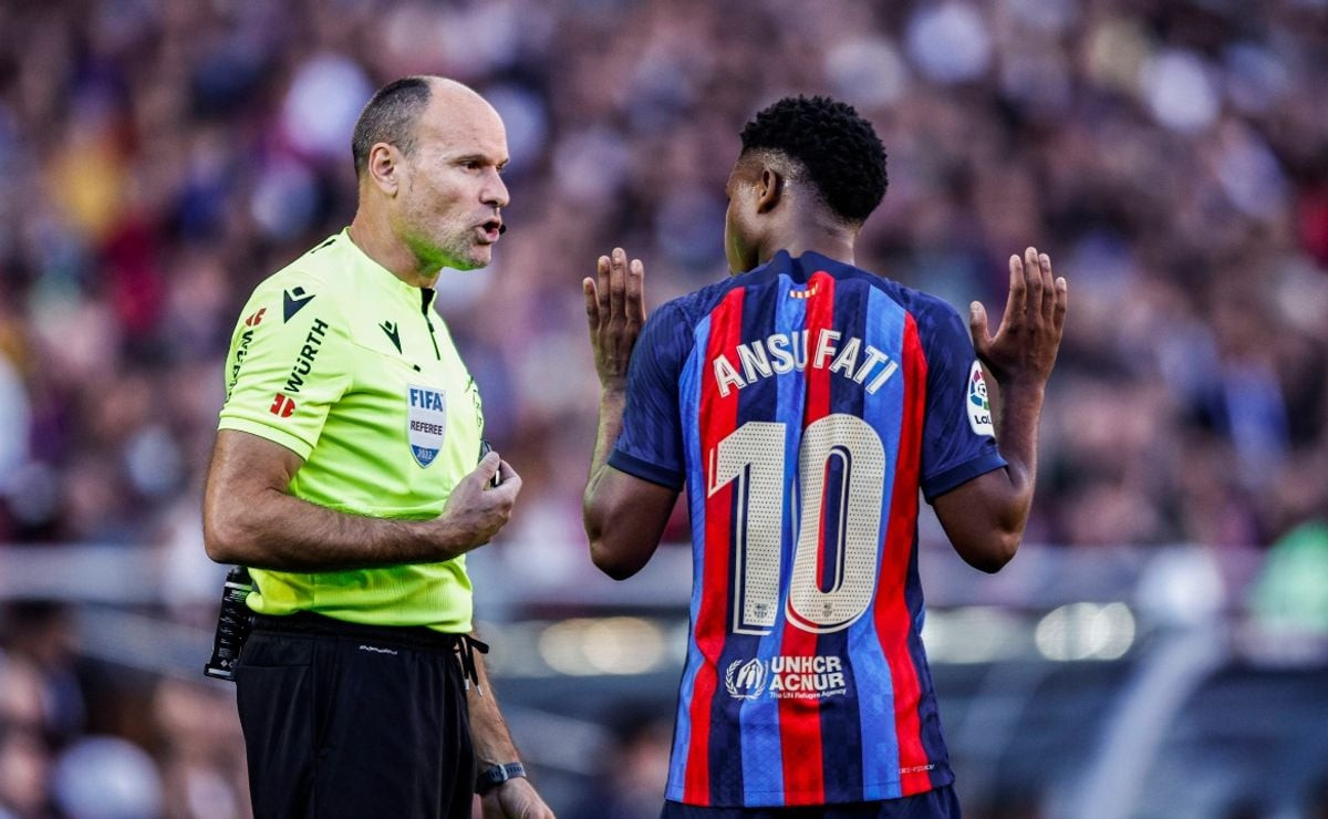 ސްޕެނިޝް ލީގުގައި ތަހުގީގެއް ހިންގަން ތައްޔާރުވާއިރު ދެ ޓީމުގެ ދެ އެކުވެރިން