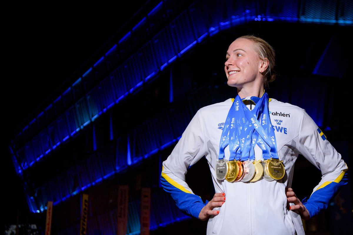 އޮލިމްޕިކް ގޯލްޑް މެޑަލިސްޓް ސާރާ ޝިޔޯސްޓްރޯމް