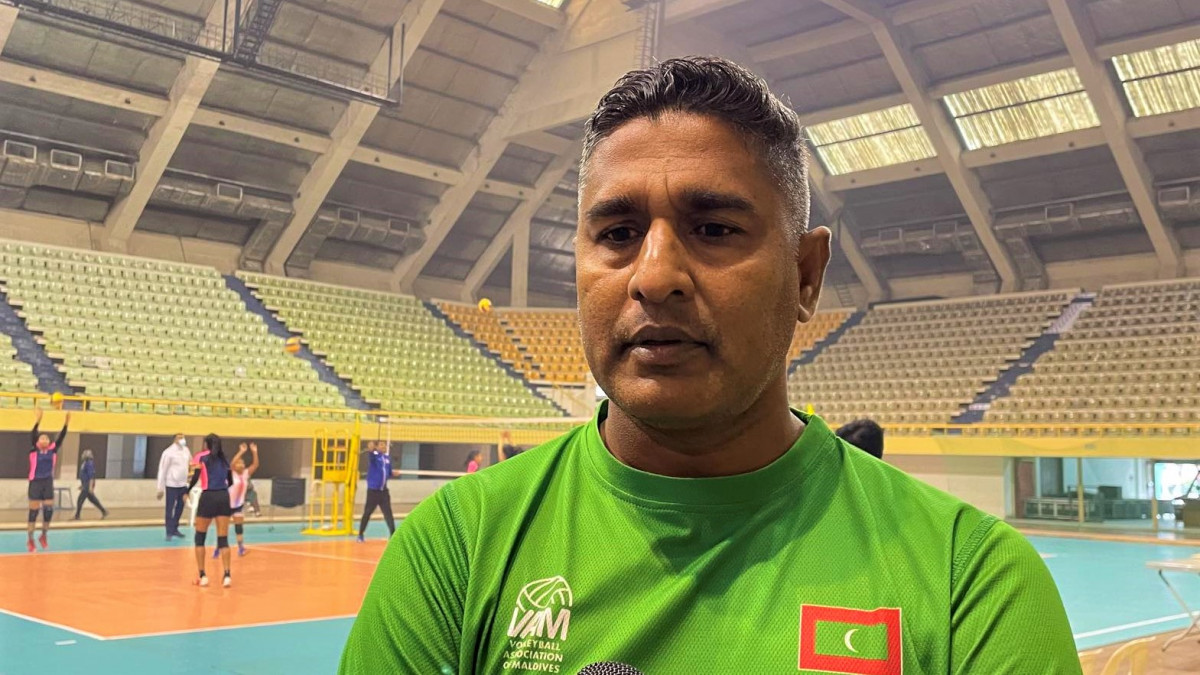 ގައުމީ އަންހެން ވޮލީ ޓީމުގެ ކޯޗު މުންތާޒް އަލީ (މުންތޭ)