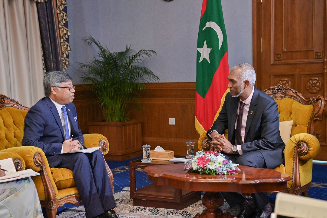 SAARC Secretary-General pays a courtesy call on President Dr. Muizzu