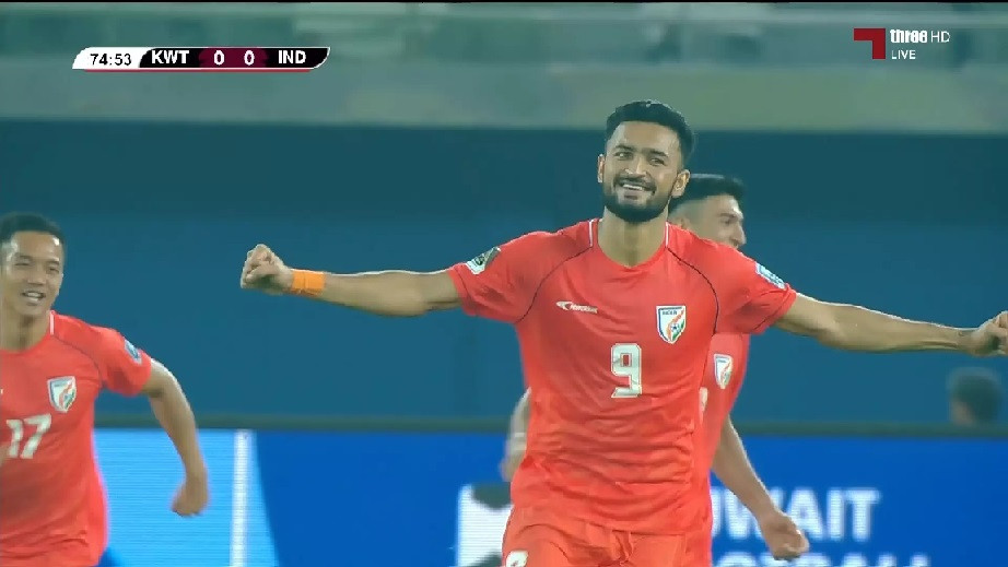 އިންޑިޔާގެ މަންވީރު ލަނޑު ޖެހުމަށްފަހު އުފާފާޅު ކުރަނީ