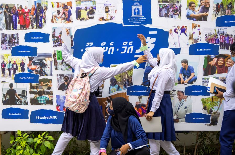 Highschool students of Male' that attended an event held by the Maldives National University.