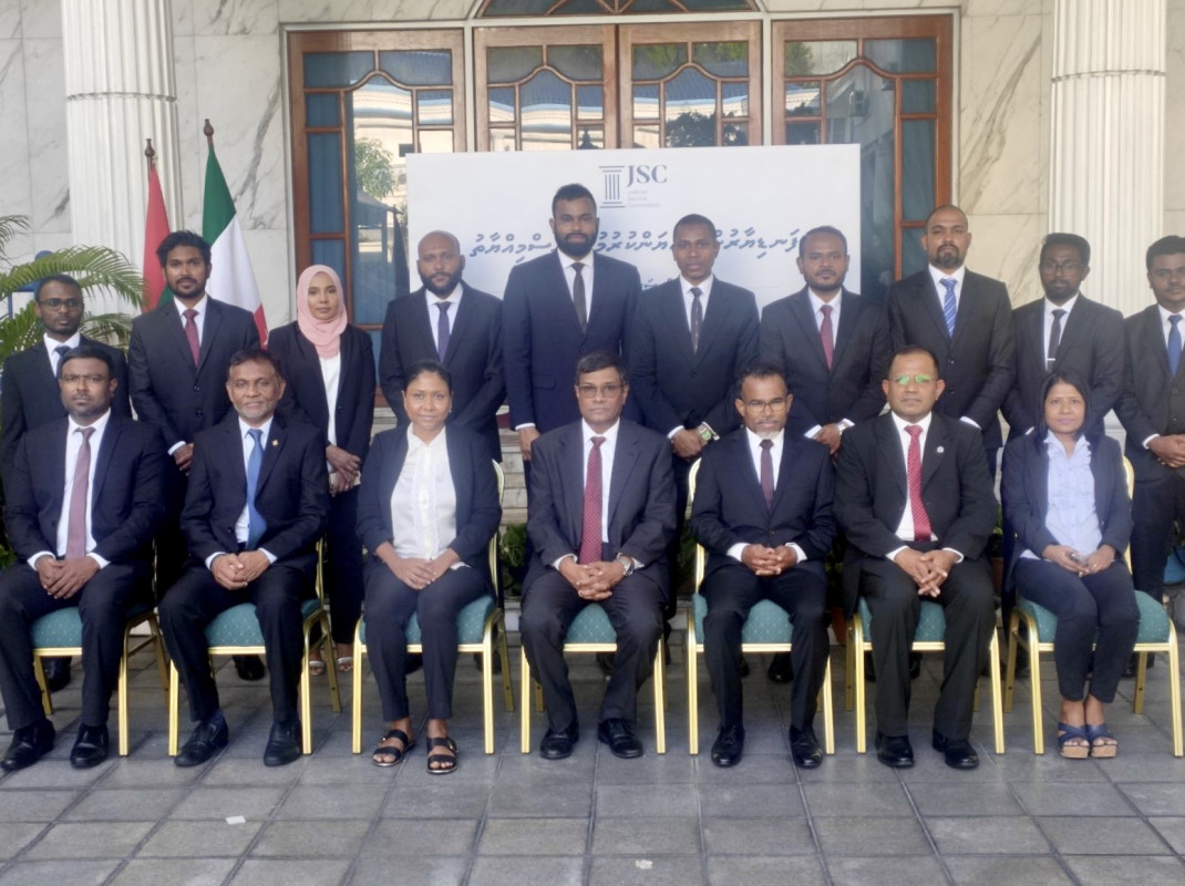 ކޯޓުތަކަށް އަލަށް އައްޔަން ކުރެވުނު ފަނޑިޔާރުން ހުވާކުރެއްވުމުގެ ރަސްމިއްޔާތުގެ ތެރެއިން