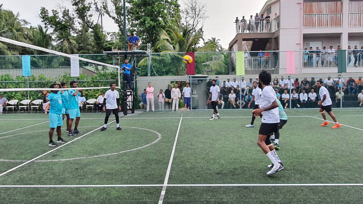 އިންޓަރ ރިސޯޓުގެ ތެރެއިން