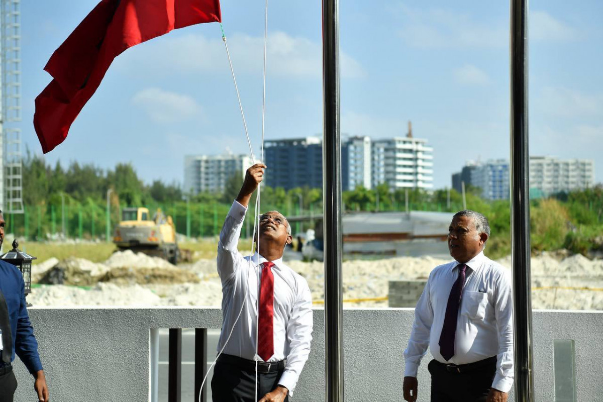 ހުޅުމާލޭގައި ގާއިމްކުރި ސަރުކާރުގެ އޮފީސްތައް ހިމެނޭ އިމާރާތް ރައީސް ހުޅުވައިދެއްވަނީ