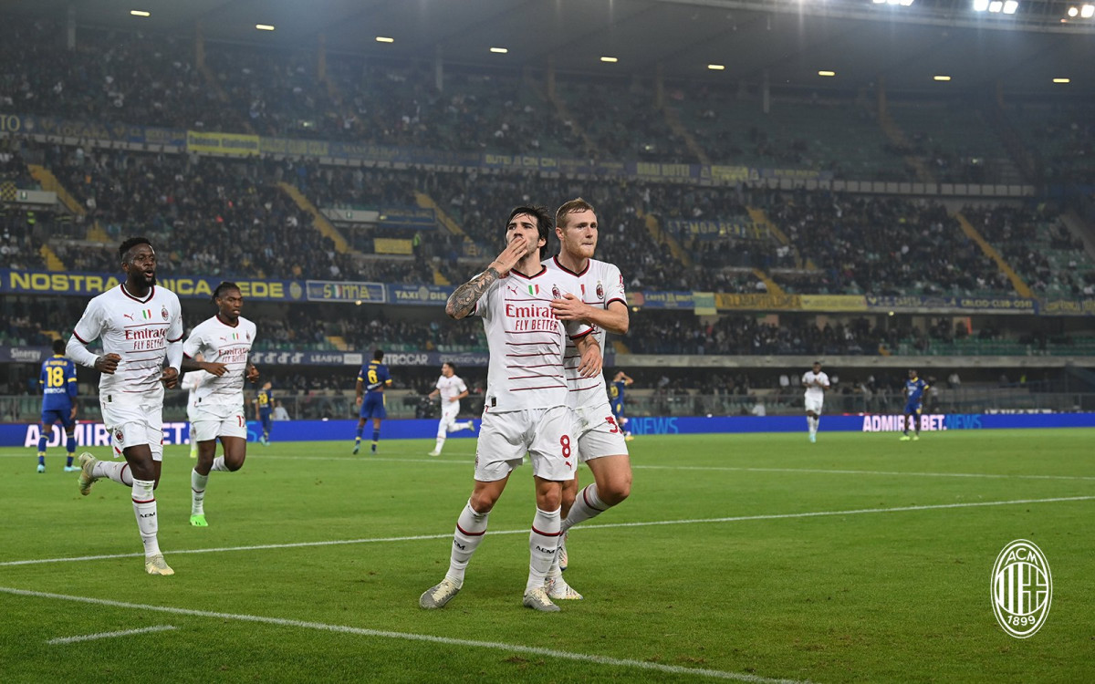 އޭސީ މިލާނުން ކުޅުނު މެޗުގެ ތެރެއިން