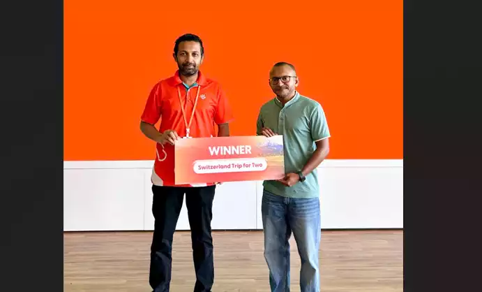 Dhiraagu移交奖品以“赢得梦想假期”促销冠军