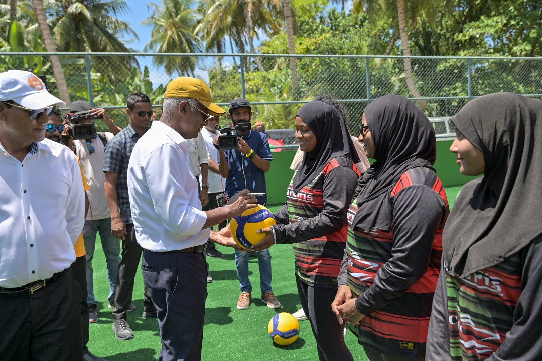 ބ. އަތޮޅު ގޮއިދޫ ވޮލީ ކޯޓު ހުޅުވުމުގެ ރަސްމިއްޔާތުގެ ތެރެއިން - ފޮޓޯ: ރައީސް އޮފީސް