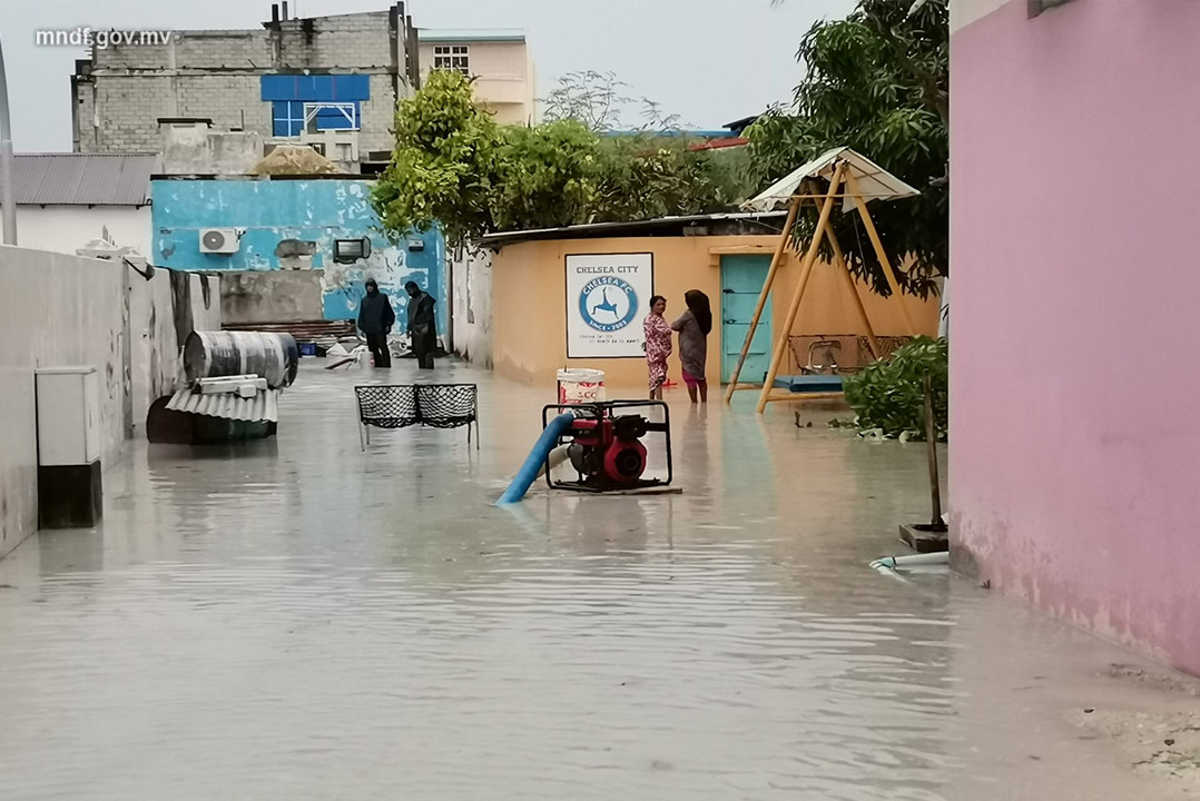 ވިއްސާރައިގައި ޅ.ނައިފަރު މަގެއްގައި ފެންބޮޑުވެފައި