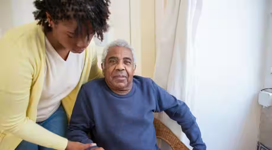 އުމުރުން ދުވަސްވީ މީހުން ބަލަހައްޓާ ގެއެއް