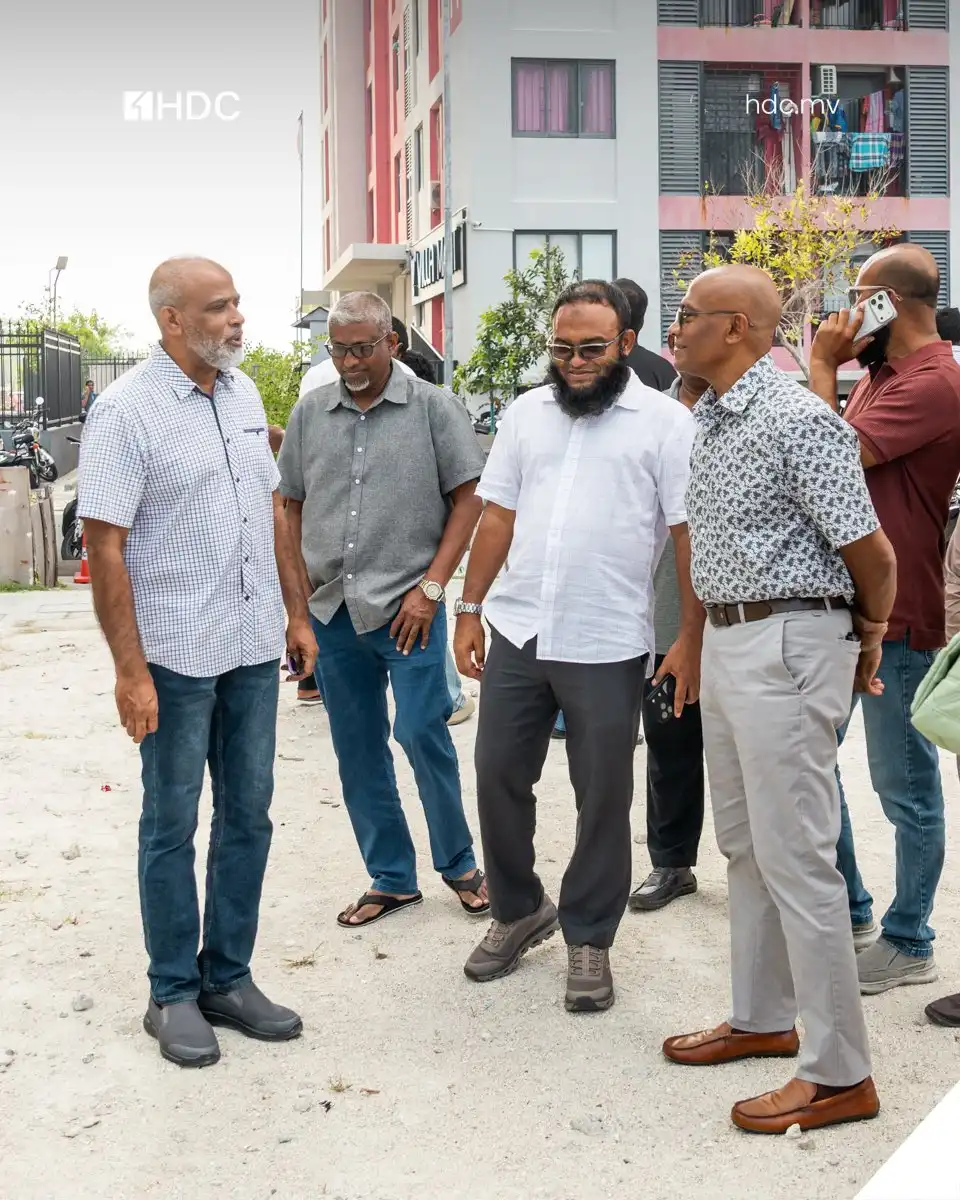 ހުޅުމާލެ ދެވަނަ ފިޔަވަހީގެ ފުރަތަމަ އައުޓްޑޯ ޖިމް ހުޅުވި ރަސްމިއްޔާތުގެ ތެރެއިން.