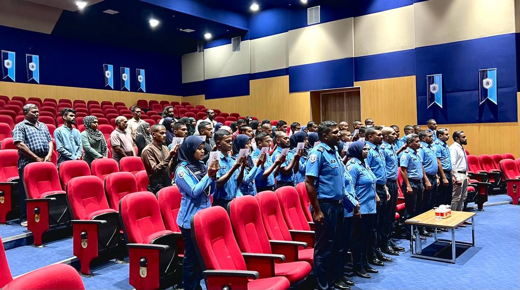 ދިވެހި ފުލުހުންގެ ޚިދުމަތާއި އަލަށް ގުޅުނު ފުލުހުން ހުވާކުރުން