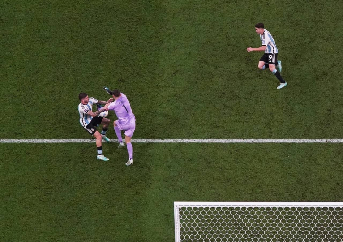 އޮސްޓްރޭލިޔާ އަދި އާޖެންޓީނާ ކުޅުނު މެޗުގެ ތެރެއިން - ފޮޓޯ: ރޮއިޓާސް