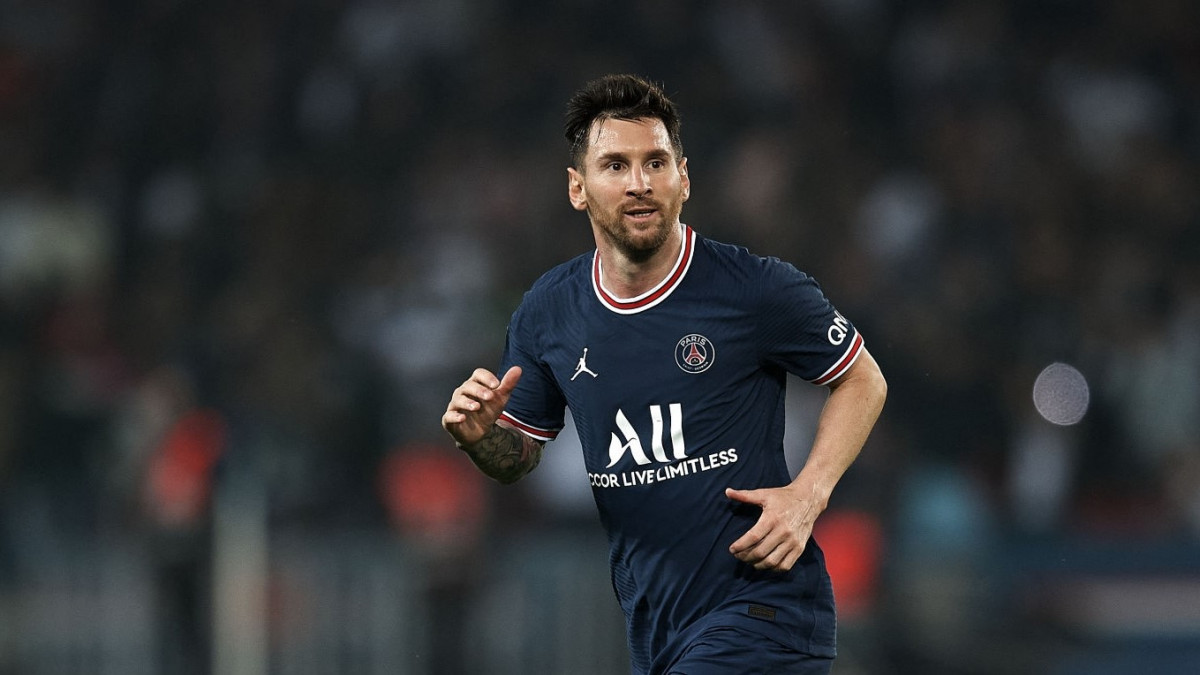 ޕީއެސްޖީއަށް ކުޅެމުން އަންނަ އާޖެންޓީނާގެ ތަރި ލިއޮނެލް މެސީ