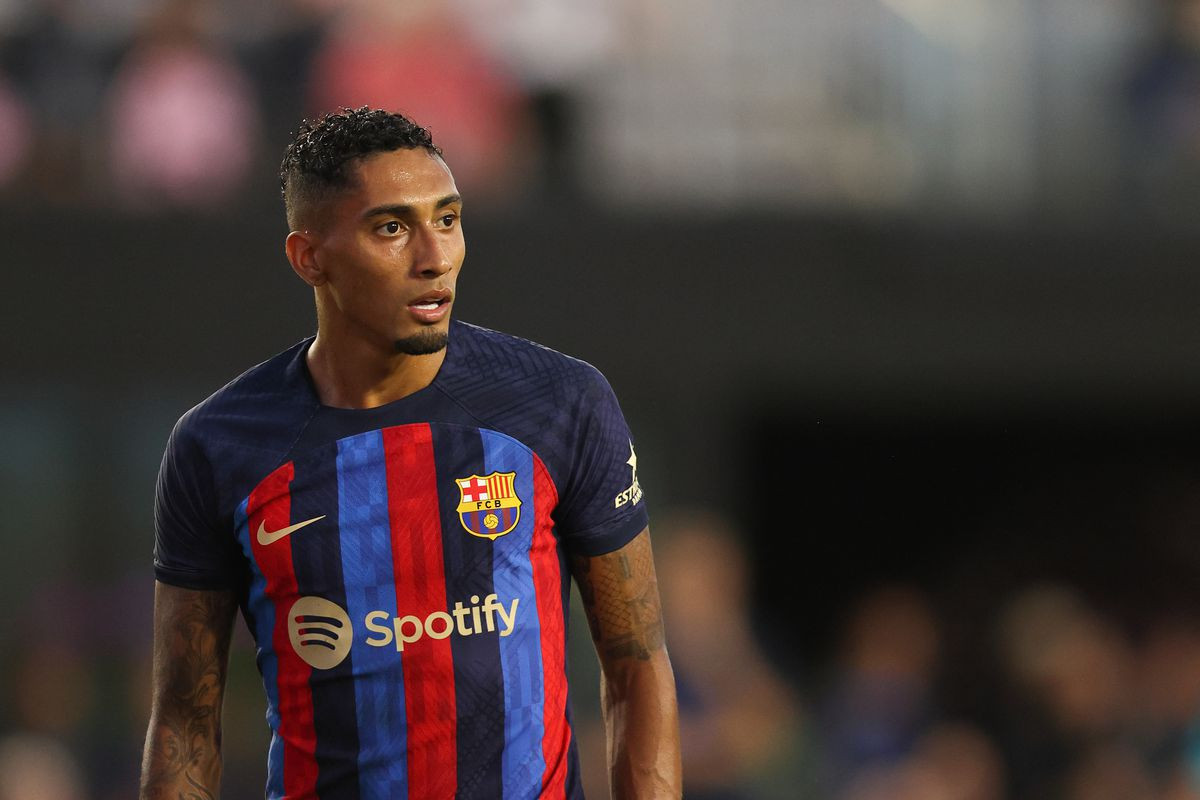 ބާސެލޯނާ އަށް ކުޅެމުން އަންނަ ބްރެޒިލްގެ ރަފީނިއާ