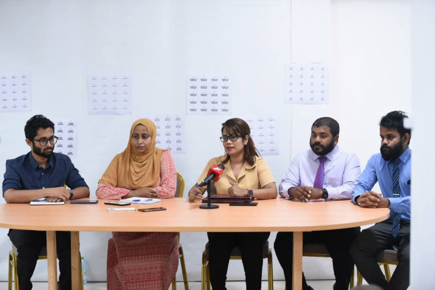 ޕަބްލިކް އިންޓްރެސްޓް ލޯ ސެންޓަރުން ބޭއްވި ނޫސްވެރިންގެ ބައްދަލުވުމެއް