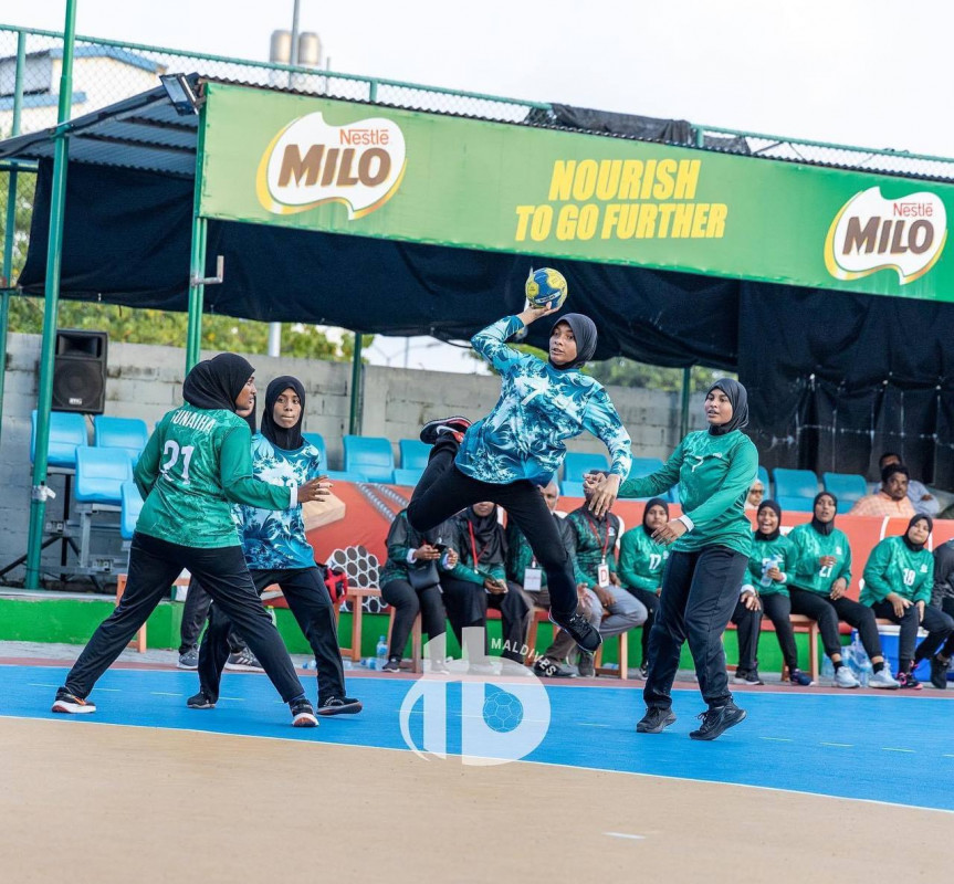 އިންޓަ ސްކޫލް ހޭންޑް ބޯޅަ މުބާރާތުގެ 17 އަހަރުން ދަށުގެ އަންހެން ބައިގެ މެޗެއްގެ ތެރެއިން