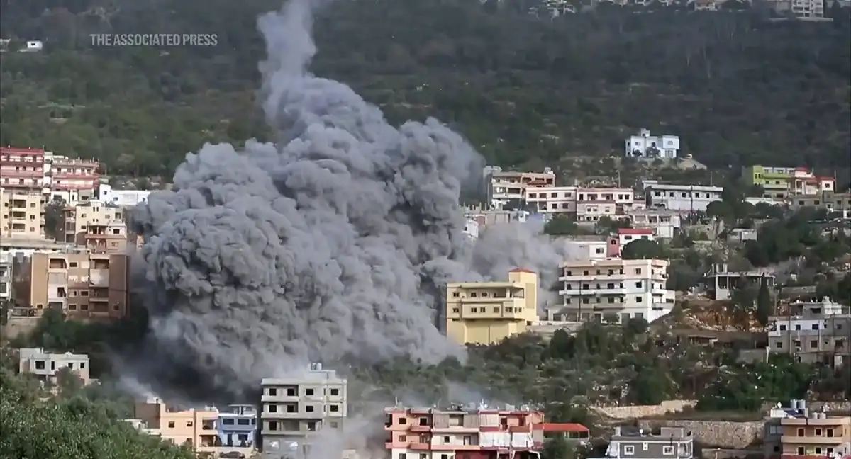 އިޒްރޭލުގެ ހަނގުރާމަމަތީ ބޯޓުތަކުން ލުބުނާނުގެ ދެކުނުގެ އަވަށްތަކަށް ދިން ވައިގެ ހަމަލާ.