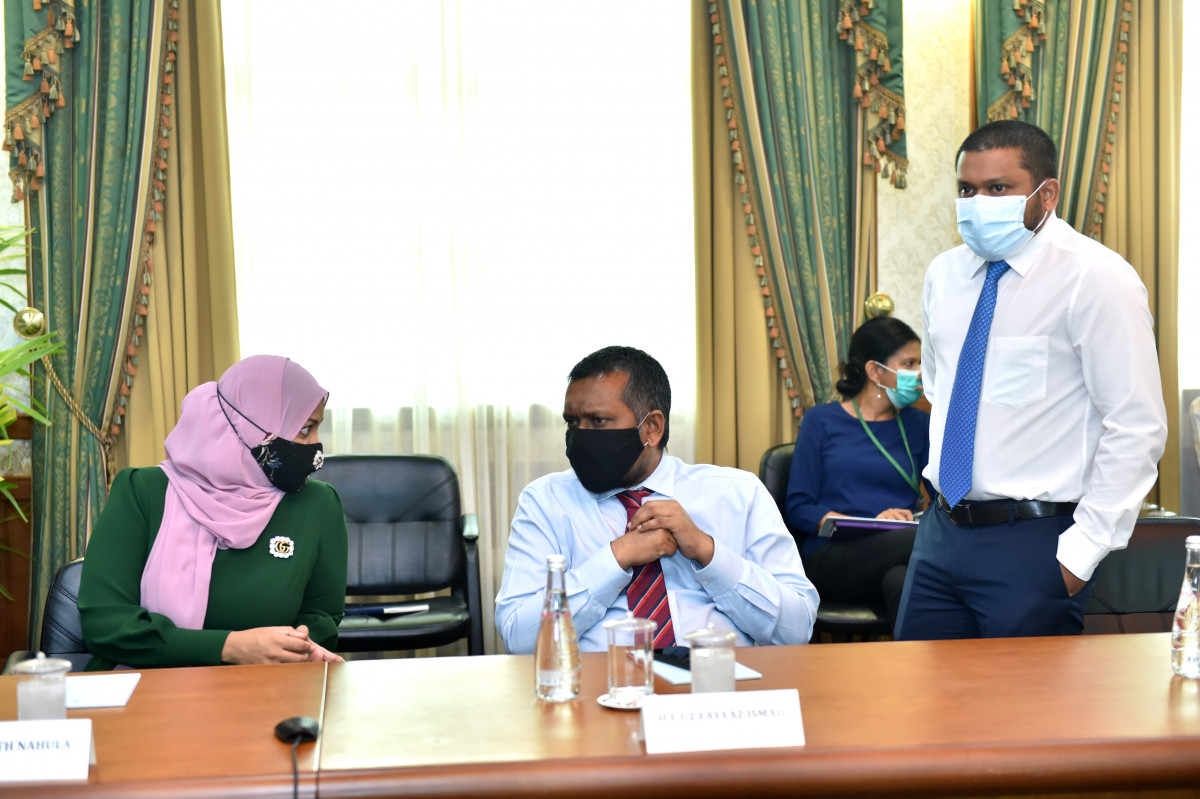 ރާއްޖޭގެ ބޯޑަރު ހުޅުވާލުމުގެ ކުރިން ވާންޖެހޭ ތައްޔާރީތަކާ ބެހޭގޮތުން ރައީސުލްޖުމްހޫރިއްޔާ އކަމާބެހޭ ފަރާތްތަކާއި މަޝްވަރާކުރެއްވުން -- ފޮޓޯ: ރައީސް އޮފީސް