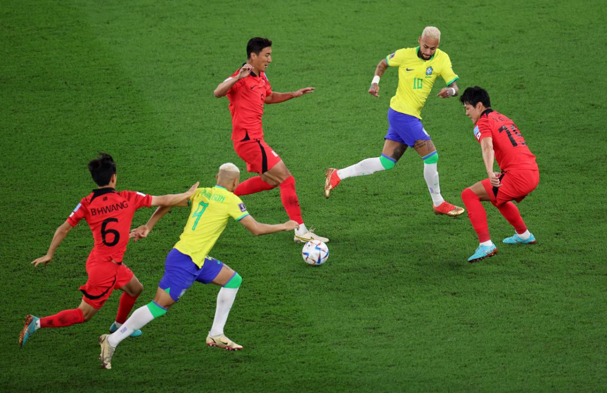 ބްރެޒިލް އަދި ކޮރެއާ ކުޅުނު މެޗުގެ ތެރެއިން - ފޮޓޯ: ރޮއިޓާސް