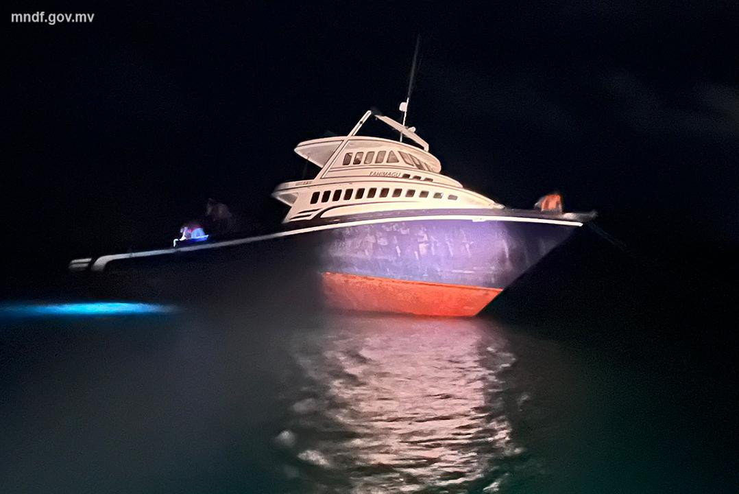 ތިނަދޫ ނެރަށް އެރި ދޯނި