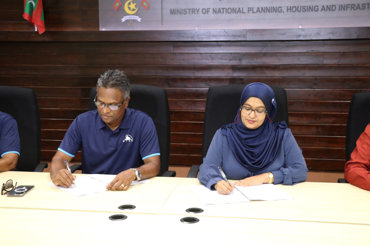 އެއްބަސްވުންތަކުގައި ސޮއި ކުރުމުގެ ތެރެއިން