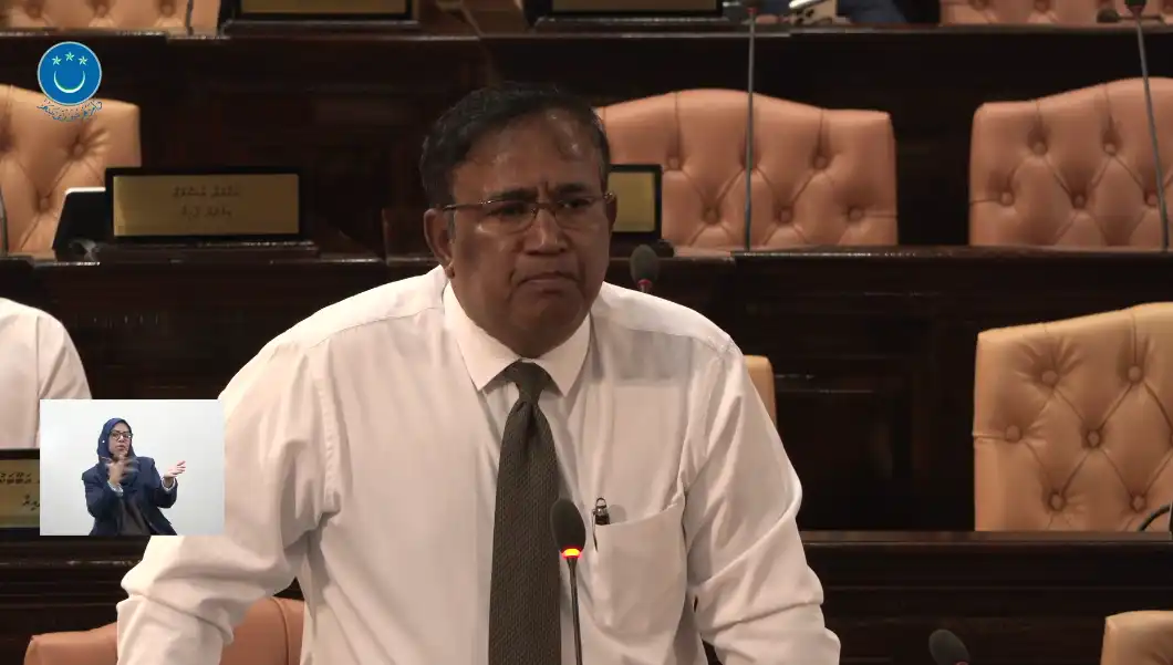 Hanimaadhoo MP Abdul Ghafoor Moosa delivers his remarks during Monday's sitting of the People's Majlis.