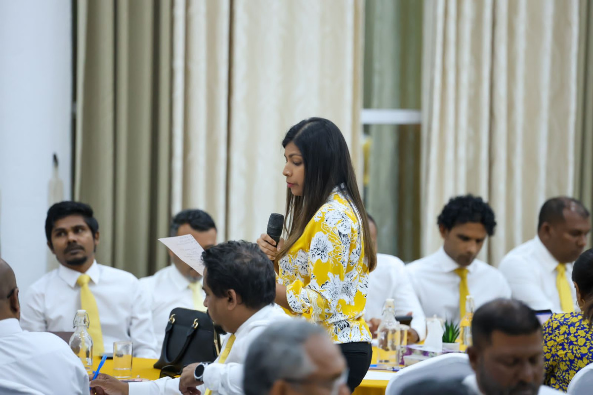 އެމްޑީޕީގެ 4 ވަނަ ދައުރުގެ ނުވަވަނަ ގައުމީ މަޖިލީހުގެ ޖަލްސާގެ ތެރެއިން - ގައުމީ މަޖިލީހުގެ ބައްދަލުވުމުގައި ވަނީ ޕާޓީގެ ކުރިމަގާއި ހިންގުމާމެދު މަޝްވަރާކޮށްފައި - ފޮޓޯ:އެމްޑީޕީ