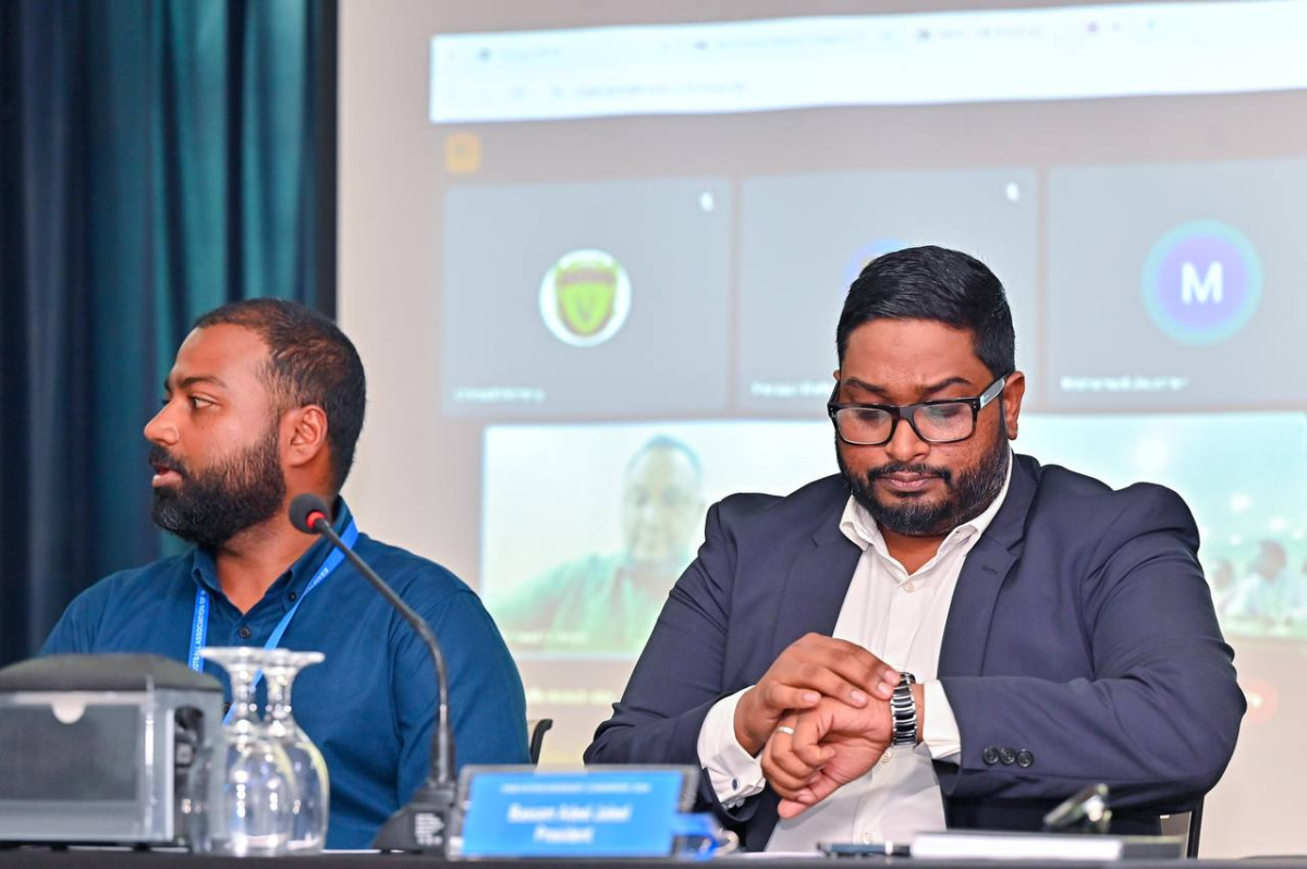 އެކްސްޓްރާ އޯޑިނަރީ ކޮންގްރެސް އަށް ފަހު ބޭއްވި ނޫސްވެރިންގެ ބައްދަލުވުމުގައި ބައްސާމް