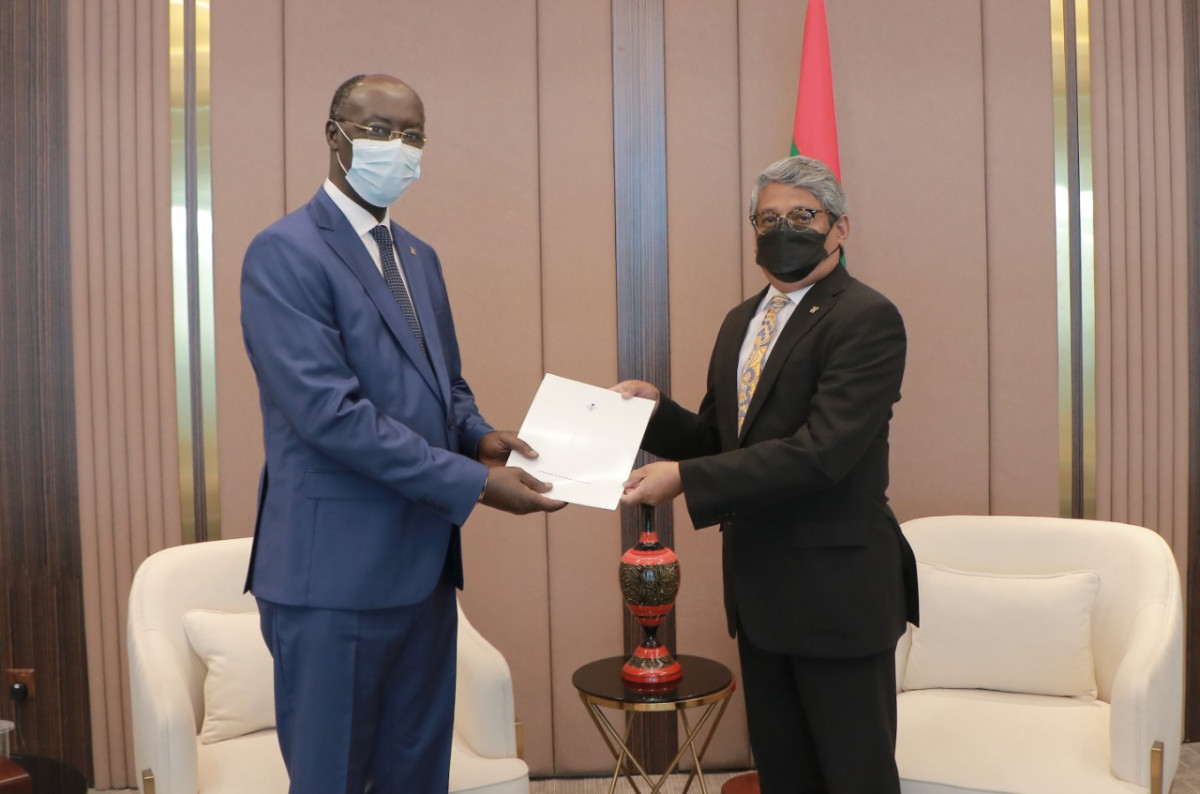 ދިވެހިރާއްޖެއިން ބުރުންޑީއަށް ފުރަތަމަ ފަހަރަށް އޮނަރަރީ ކޮންސުލް އެއް އައްޔަނު ކުރުން