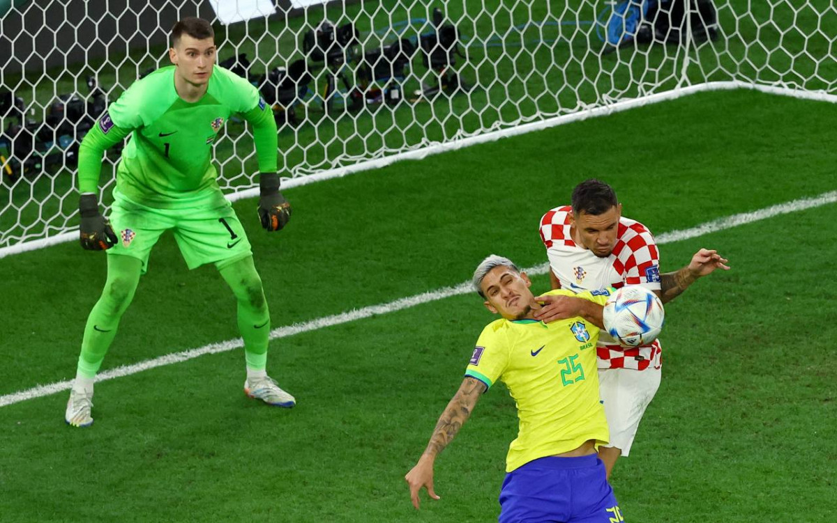 ބްރެޒިލް އަދި ކްރޮއޭޝިއާ ކުޅުނު މެޗުގެ ތެރެއިން - ފޮޓޯ: ރޮއިޓާސް