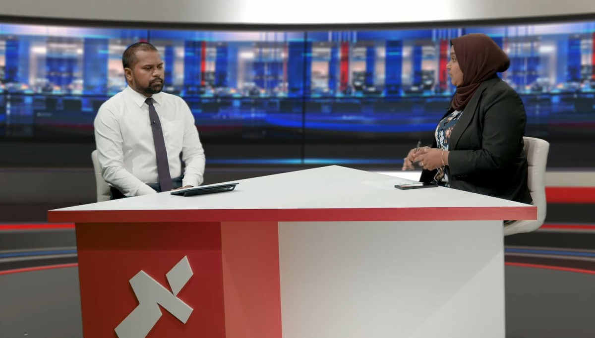 އެމްޑީޕީގެ ޤާނޫނީ ޓީމްގައި ހިމެނިވަޑައިގަންނަވާ އަލްއުސްތާޛް އަޙްމަދު މައުރޫފް