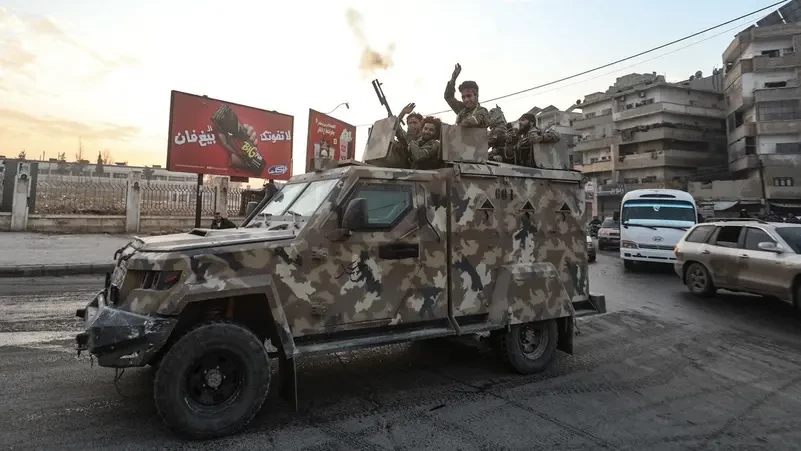 ސޫރިޔާގެ އިދިކޮޅު ހަނގުރާމެރިން ހުމްސް ގެ މަގުތަކުގައި ކާމިޔާބު ފާޅު ކުރަނީ