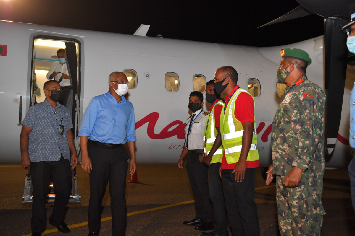 ރައީސް ސޯލިހު ތިމަރަފުއްޓަށް ވަޑައިގަތުން - ތ. އަތޮޅުގެ ބައެއް ރަށްތަކަށް ކުރައްވާ ދަތުރުފުޅުގައި އެމަނިކުފާނު ފުރަތަމަ ވަޑައިގެންފައިވަނީ ތިމަރަފުއްޓަށް - ފޮޓޯ: ރައީސް އޮފީސް