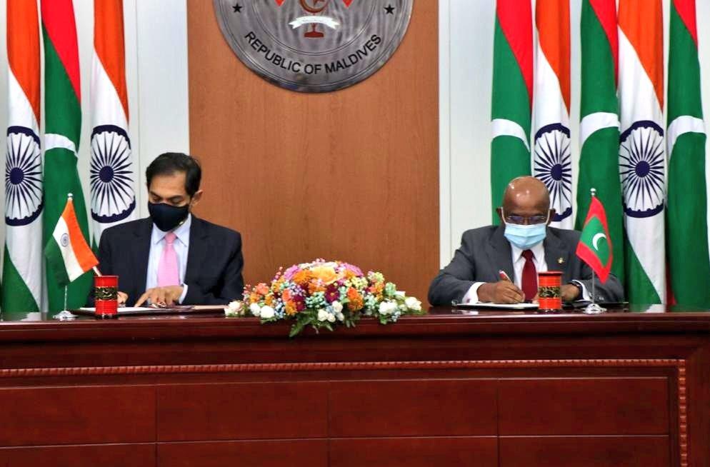 ރިން މިނިސްޓަރ އަބްދުﷲ ޝާހިދު އަދި އިންޑިއަން ހައި ކޮމިޝަނަރ ސަންޖޭ ސުދީރު