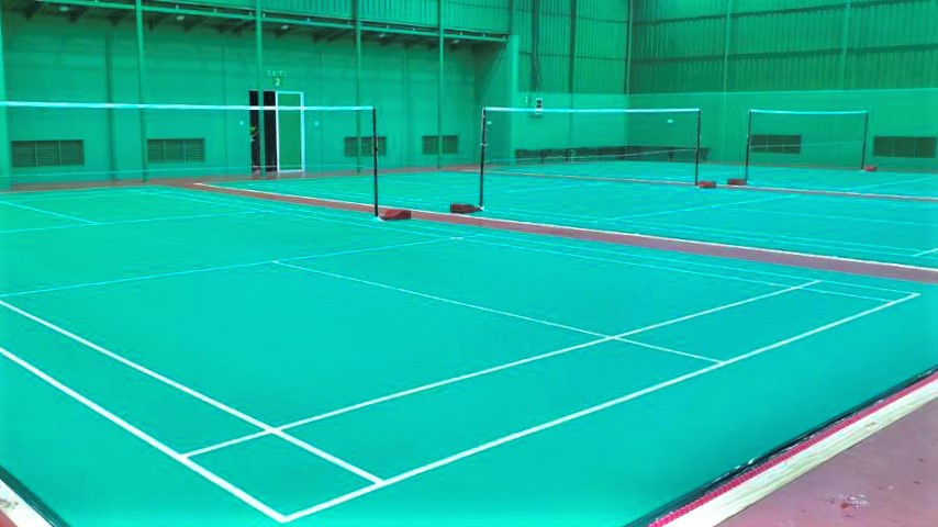 ޅ. ނައިފަރުގައި ގާއިމުކުރި ބެޑްމިންޓަން ކޯޓުތައް