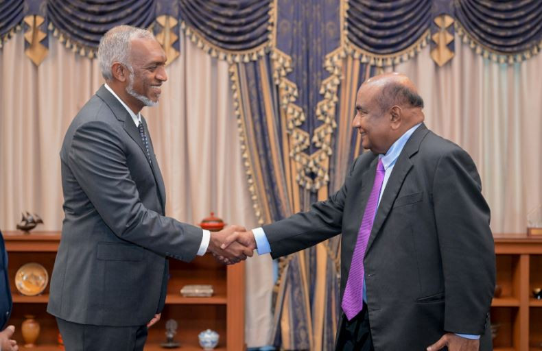 ރައީސުލްޖުމްހޫރިއްޔާ ޑޮކްޓަރ މުޙައްމަދު މުޢިއްޒުގެ އަރިހަށް، ސްރީލަންކާގެ ޤާނޫނުހަދާ މަޖިލީހުގެ ރައީސް ޒިޔާރަތްކުރެއްވުން