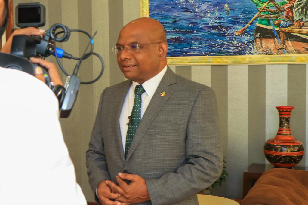 މިނިސްޓަރ ޢަބްދުﷲ ޝާހިދު