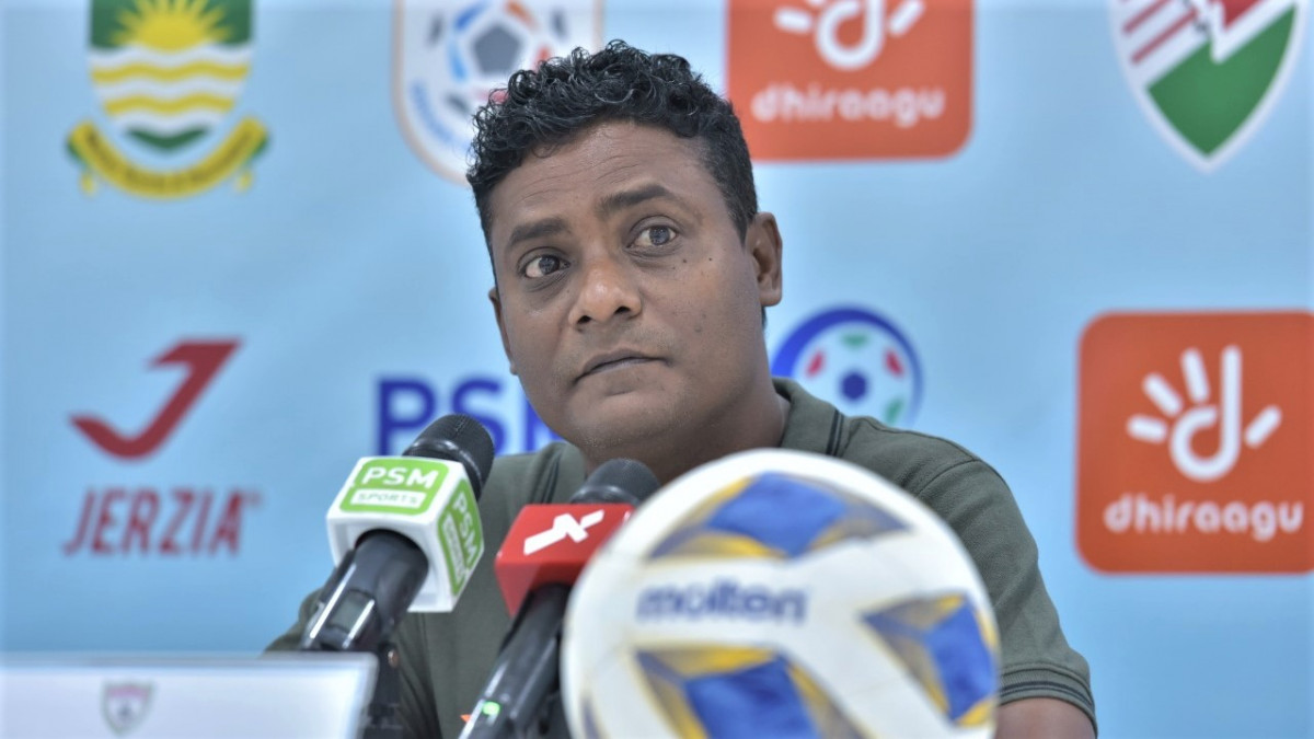 ކުލަބު އީގަލްސްގެ ކޯޗު މުޙައްމަދު ޝާޒްލީ (ޝާޒް)