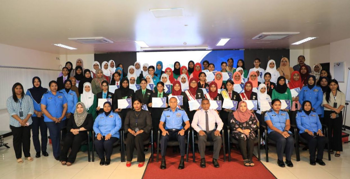 އިންޓަނޭޝަނަލް ޑޭ އޮފް ދަ ގަރލް ޗައިލްޑް ދުވަސް ފާހަގަކުރުމަށް ބޭއްވި ސެމިނާ