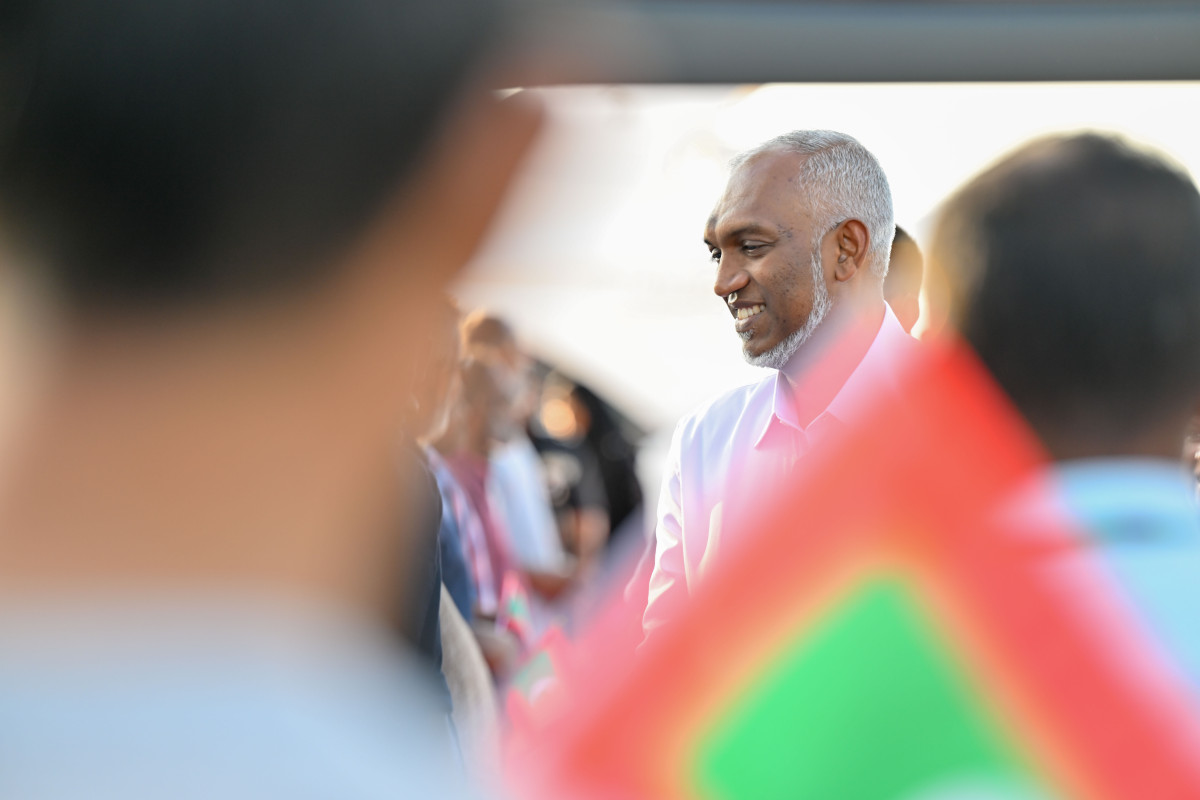 ރައީސުލްޖުމްހޫރިއްޔާ ޑޮކްޓަރު މުޙައްމަދު މުޢިއްޒު