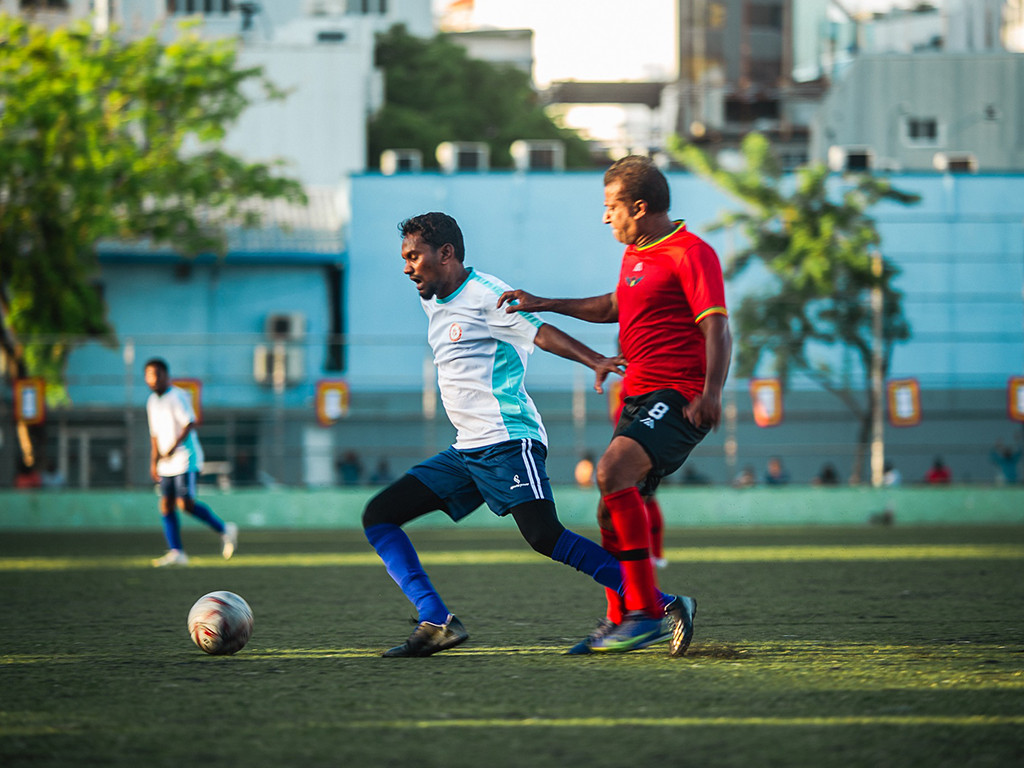 ދަ ގްރާންޑޭއާއި ބުރު ވާދަކުރި މެޗުގެ ތެރެއިން