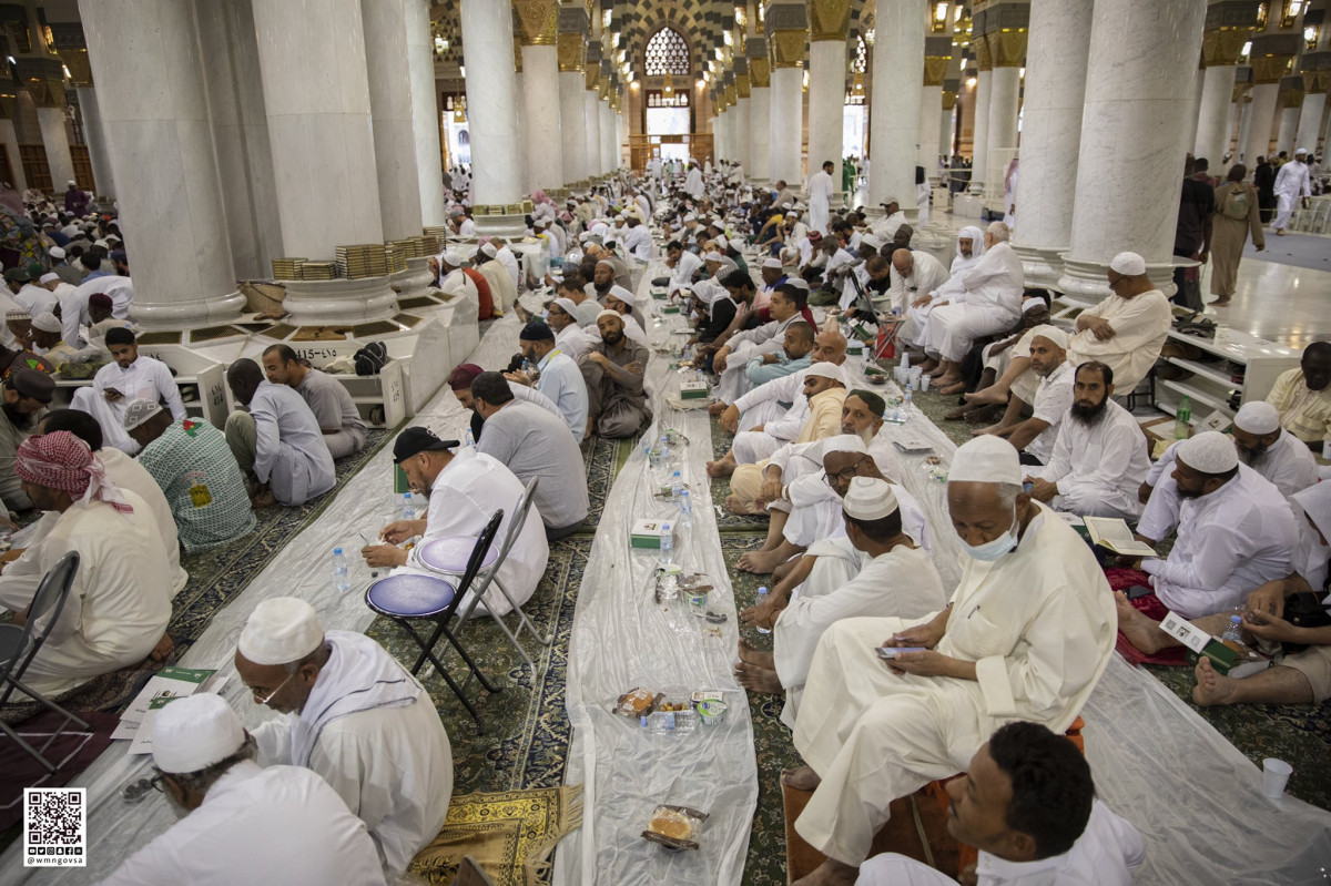 މަސްޖިދުއް ނަބަވީގައި ހައްޖުވެރިންތަކެއް ރޯދަ ވީއްލަން ތައްޔާރުވެފައި