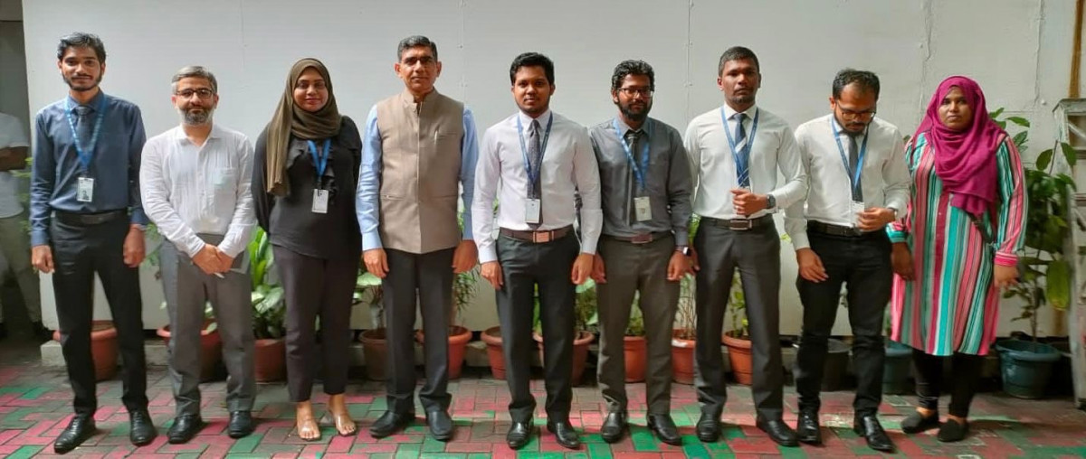 އިންޑިޔާއަށް ގޮސްފައިވާ މަޖިލީހުގެ އިދާރާގައި މަސައްކަތް ކުރާ ޕާލަމެންޓަރީ ސާރވިސްގެ 10 ބޭފުޅުންގެ ވަފްދު