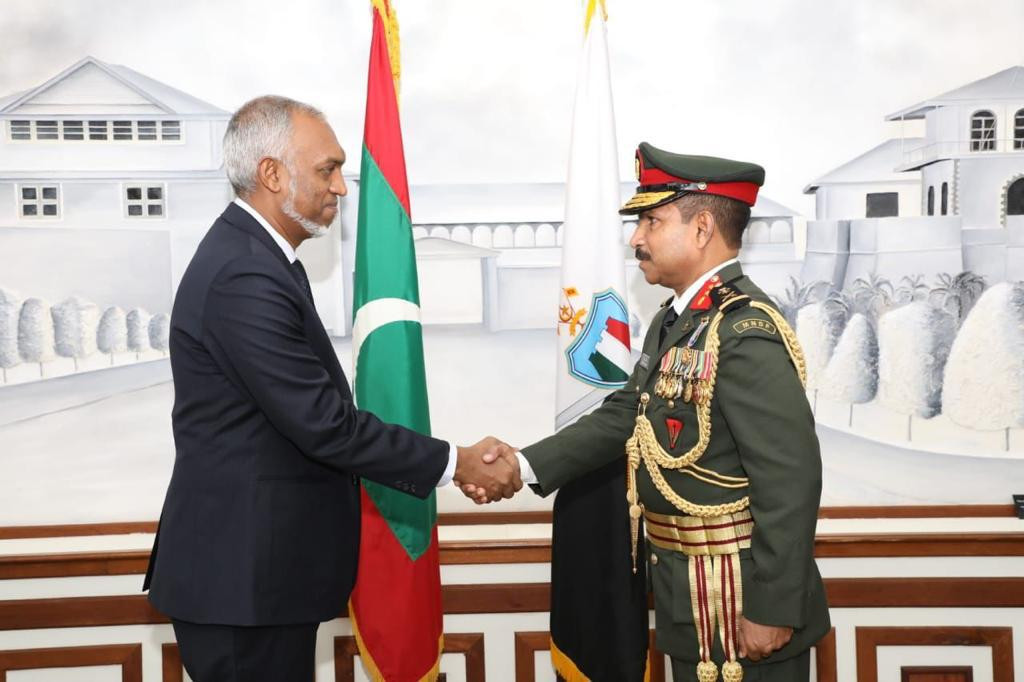 ޗީފް އޮފް ޑިފެންސް ފޯސްގެ މަޤާމުގައި ހުންނެވި މޭޖަރ ޖެނެރަލް ޢަބްދުއްރަޙީމް ޢަބްދުއްލަޠީފް، ލެފްޓިނެންޓް ޖެނެރަލް ރޭންކަށް ޕްރޮމޯޓްކުރެއްވުން