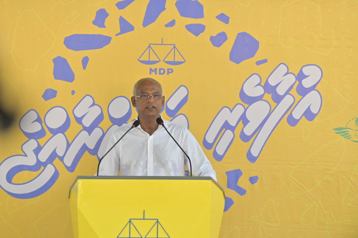 ރައީސް ނަރުދޫގައި ވާހަކަފުޅުދައްކަވަނީ